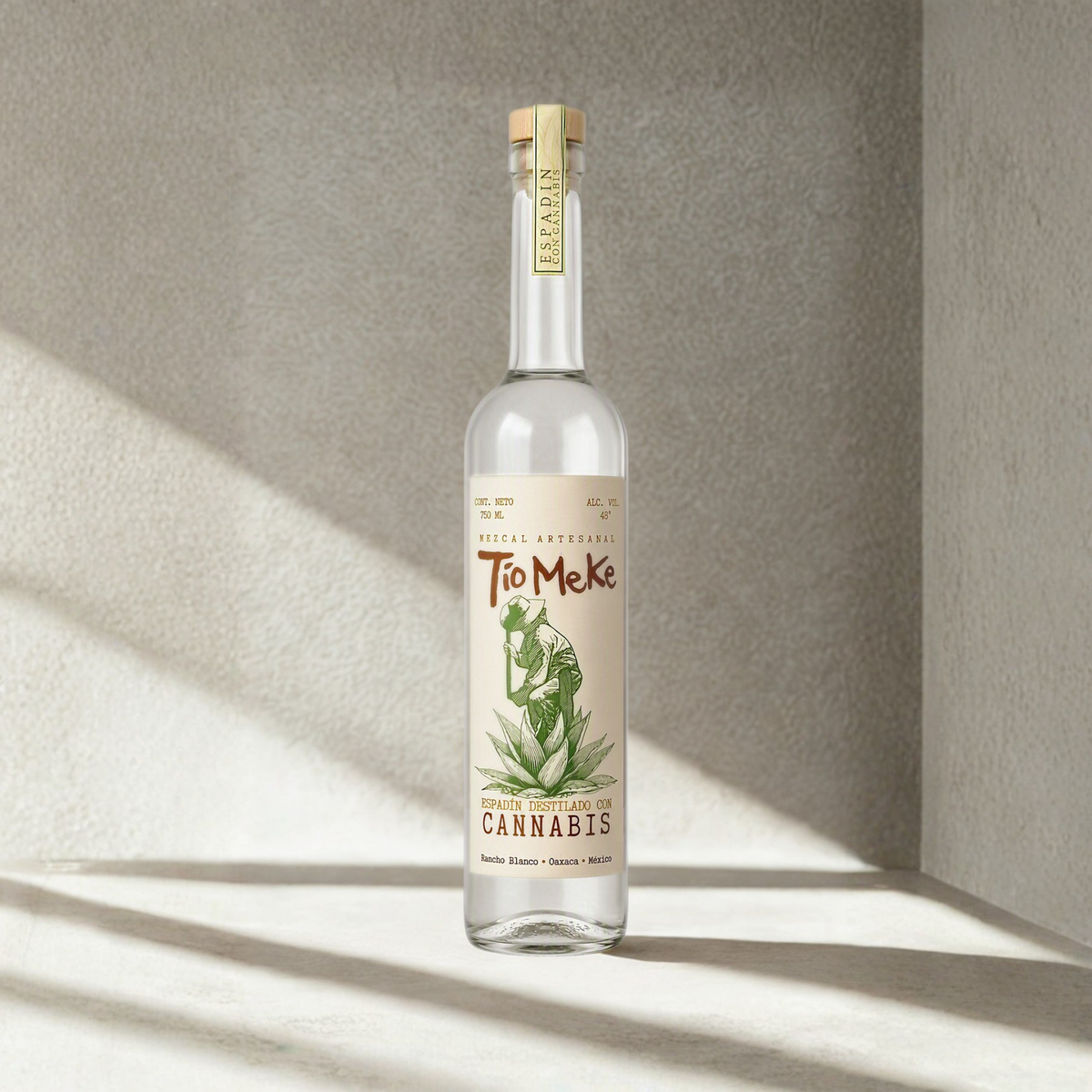 Mezcal Tío Meke Espadín destilado con Cannabis Artesanal 750 ml